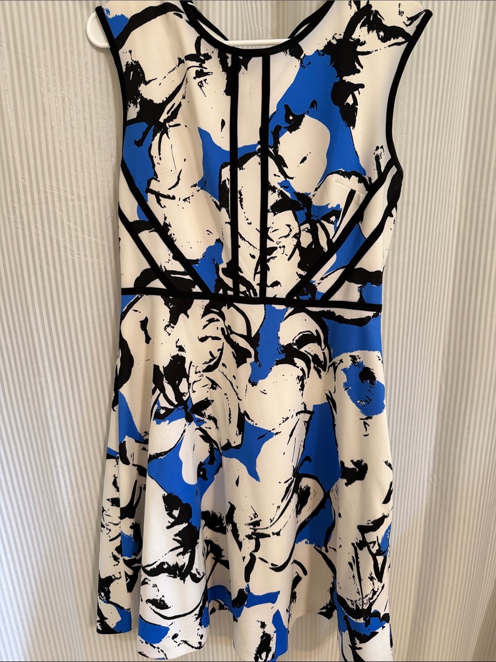 Sandra Darren White, Black & Blue Abstract Fit-and-Flare Mini Dress